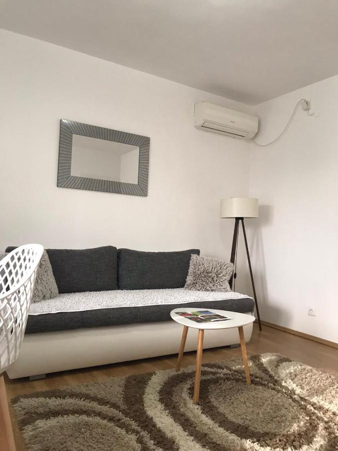 Ferienwohnung Pavle I Petra II Sremski Karlovci Exterior foto